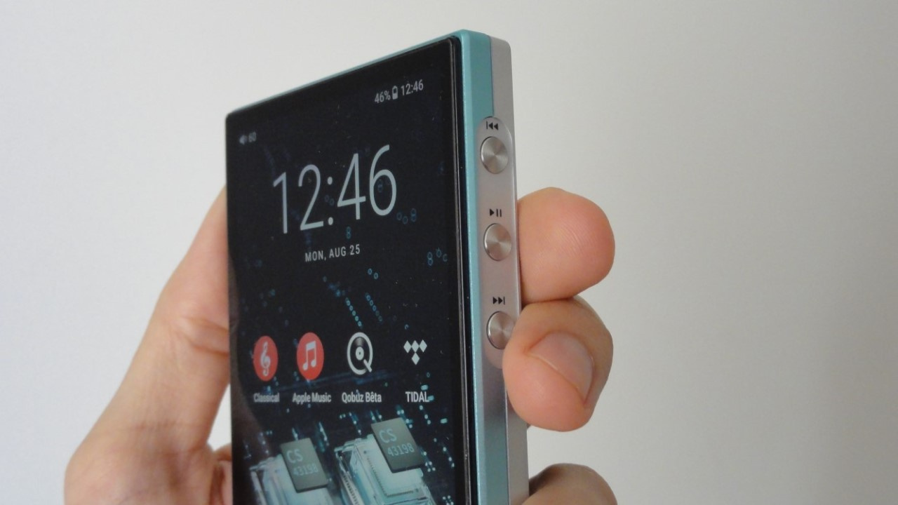 Photo of the FiiO JM21 DAP showing its physical music control buttons.