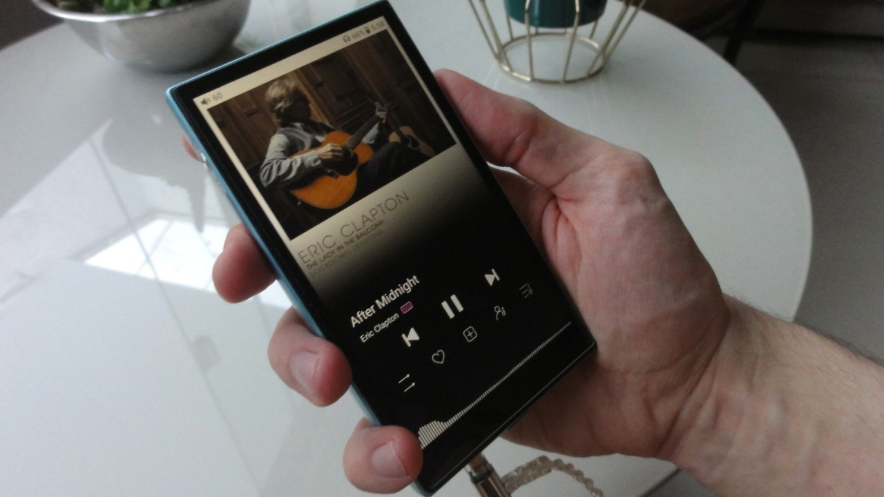 Article - From Smartphone to a Portable Music Player (DAP): How to Choose Your First One