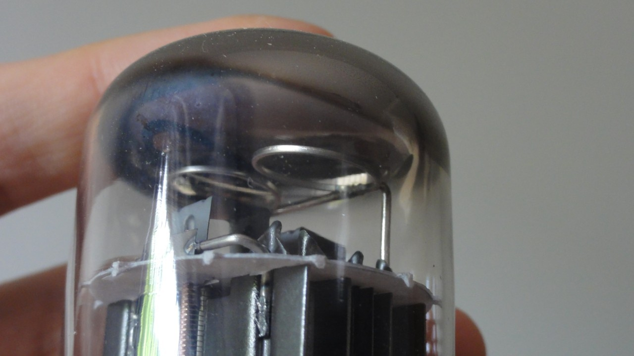 Photo showing the internal structures of a thermionic valve.