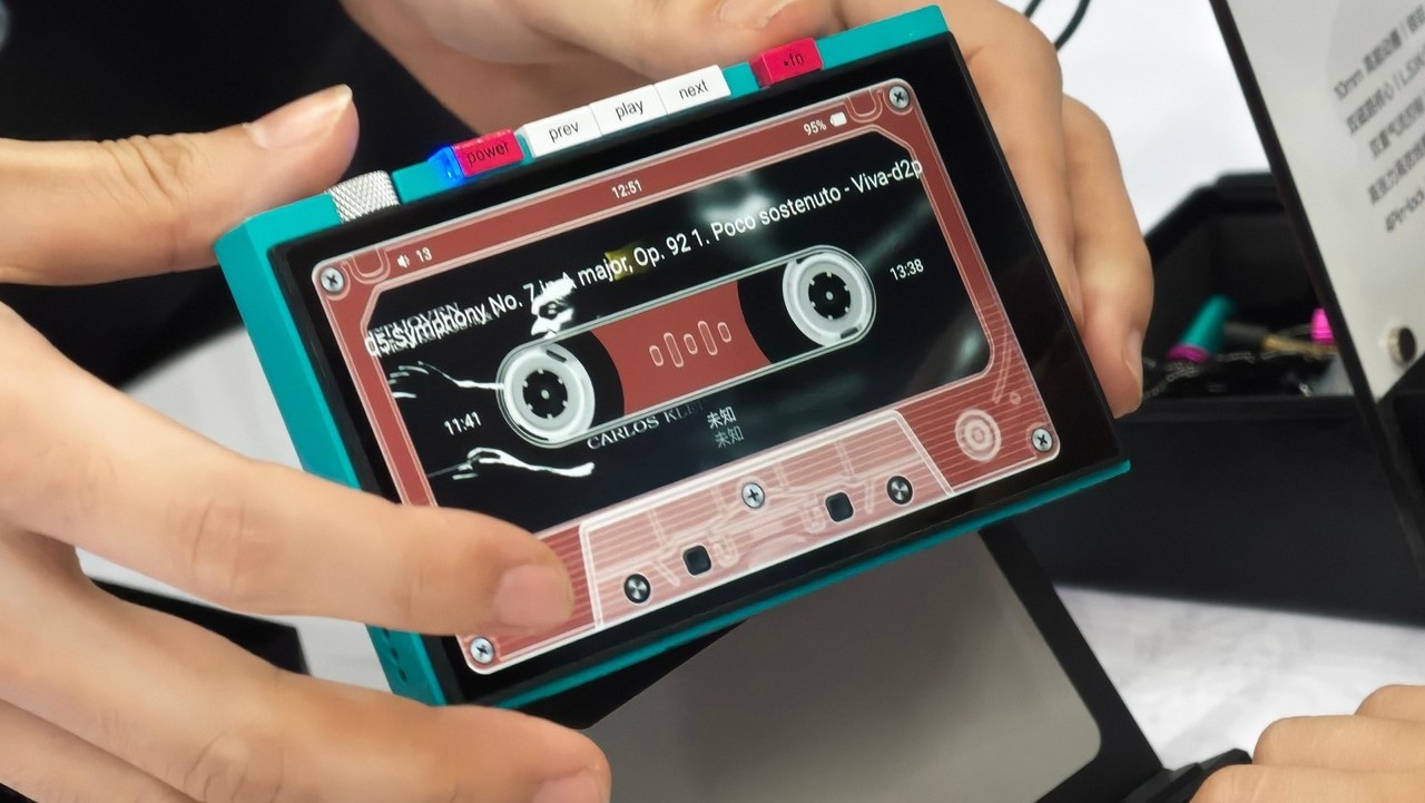 Image - HiBy M500 x Hatsune Miku Firmware Update Adds Cassette Player UI