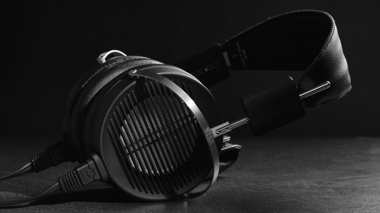 Foto do headphone eletrostático Stax SR-X1.