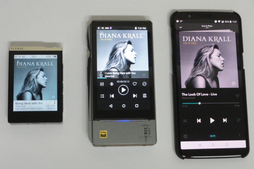 celulares sendo utilizados para cumprir a função de um DAP (Digital Audio Player).