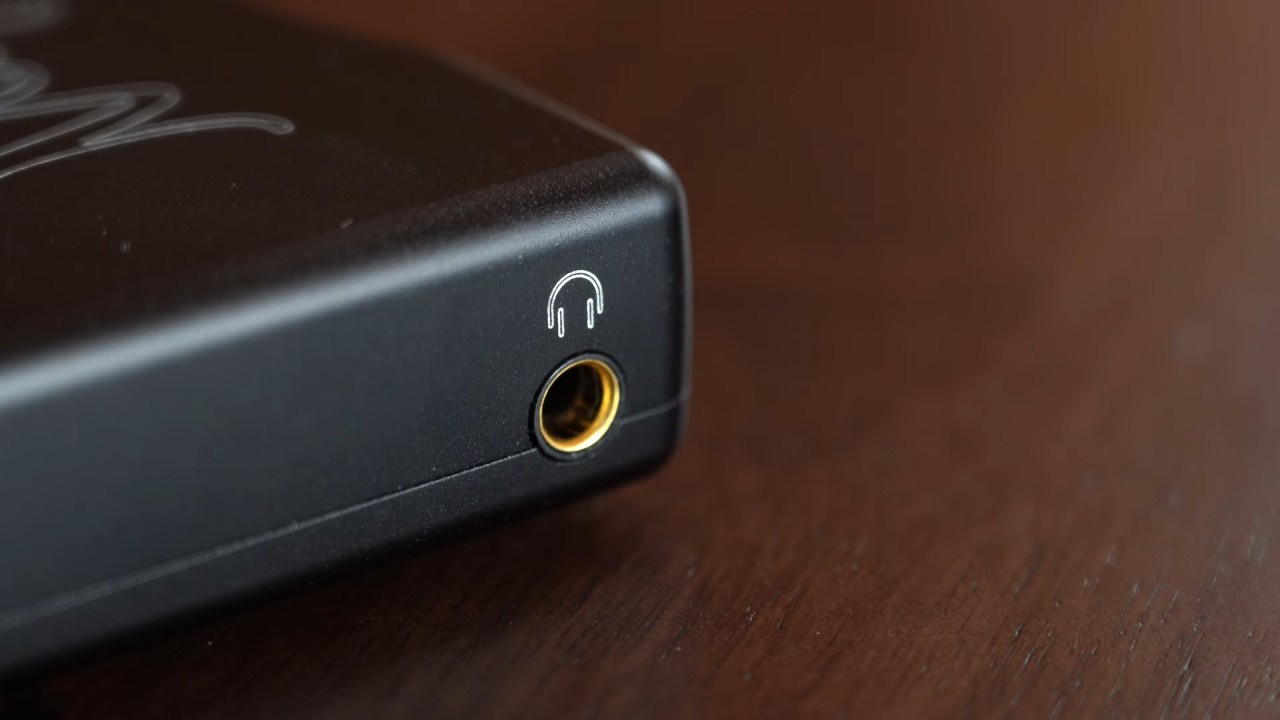 Porta 4,4mm da segunda geração do Chord Mojo 2.