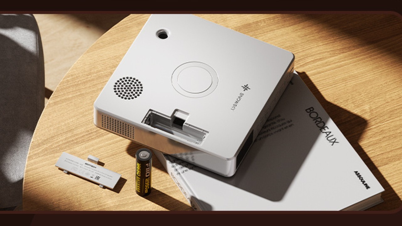 Bateria removível no CD Player FiiO SnowSky Beatbox.