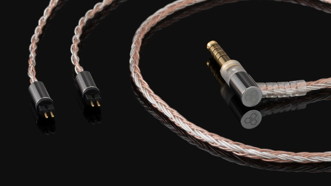 Foto do cabo utilizado no Final Audio S6000.