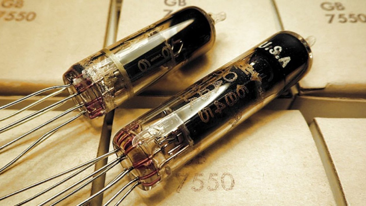 Válvula subminiatura (subminature tube)