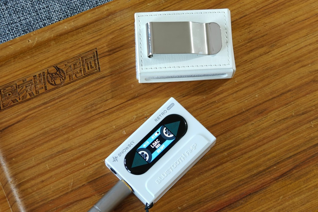 DAC e amplificador SnowSky Retro Nano.