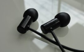 Review - Final Audio E500: review do fone in-ear mais barato da marca japonesa