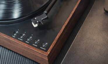 Notícia - FiiO TT11 chega com preço baixo para bater o AT-LP60X