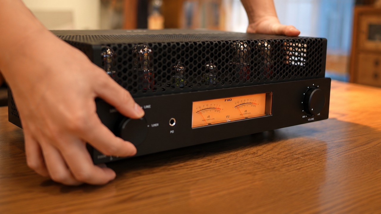 Imagem - FiiO EA13 é lançado: amplificador valvulado Classe A entrega até 28 W + 28 W
