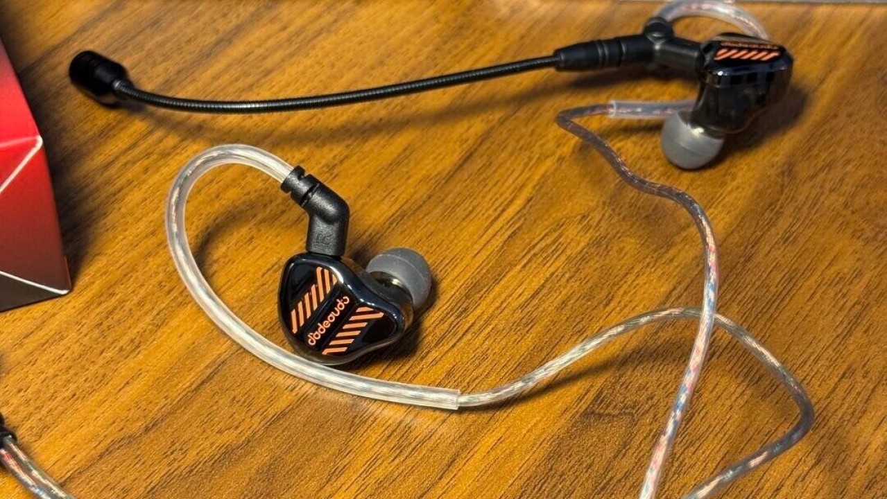 Notícia - JadeAudio JD1 GAMING é lançado com USB-C e microfone boom